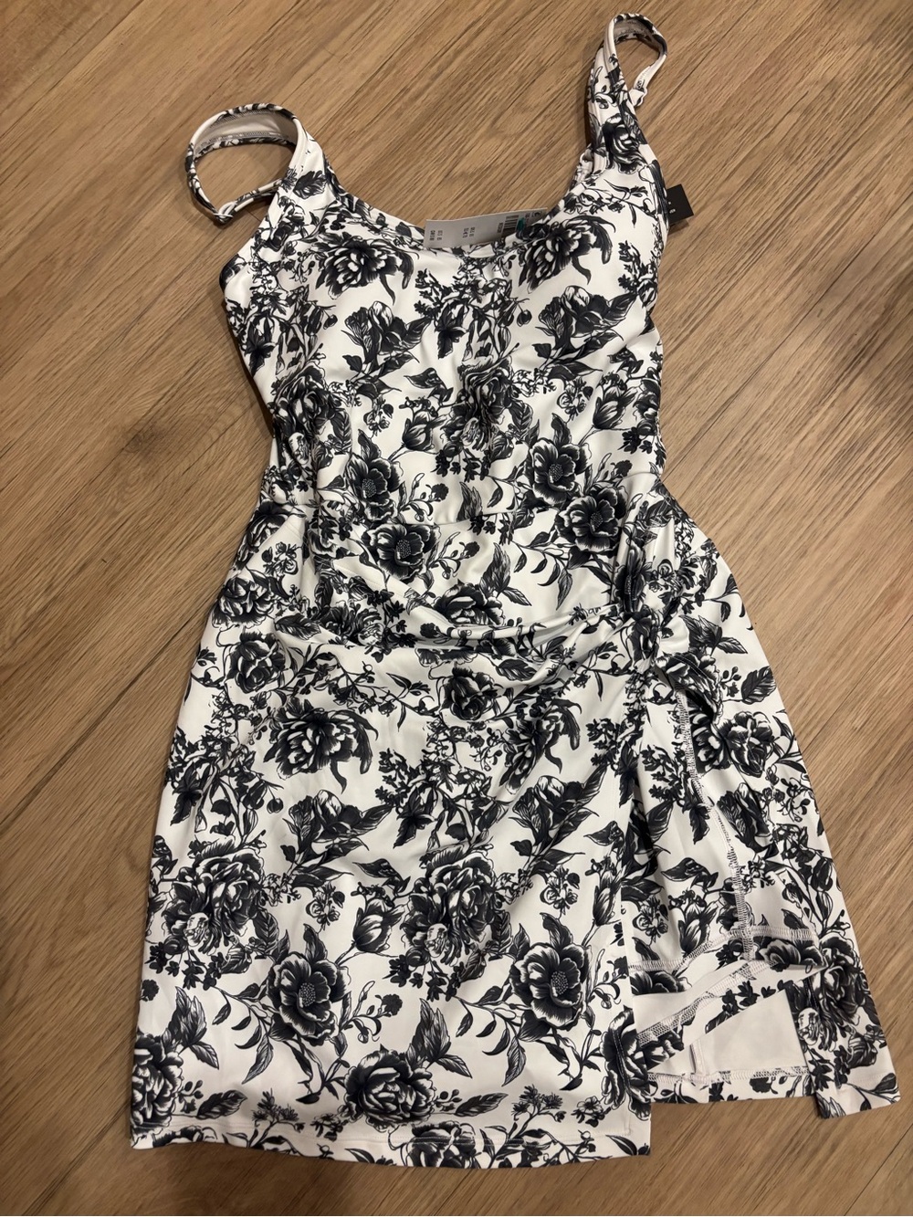 Abercrombie & Fitch YBP workout dress floral medium NEW